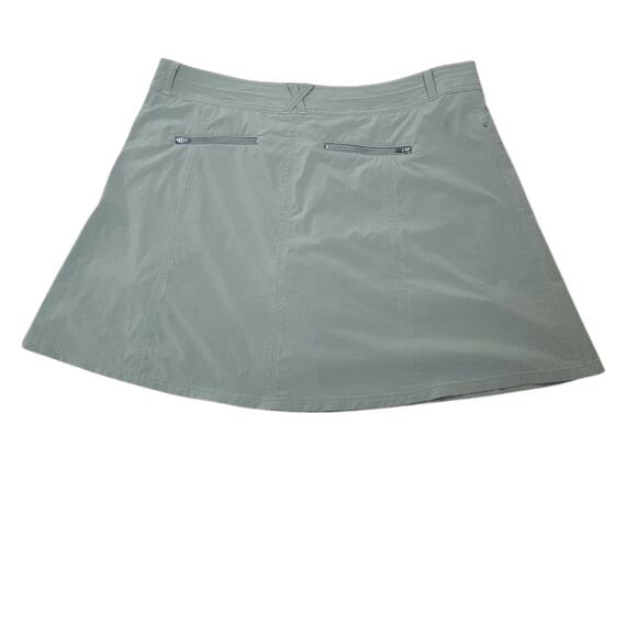 L.L.Bean Water-Repellent Comfort Trail Skort Mid-Rise - Picture 4 of 4